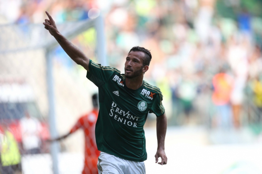 Leandro Pereira - 17-01-2015 - Palmeiras 3 x 1 Shandong Luneng - um gol