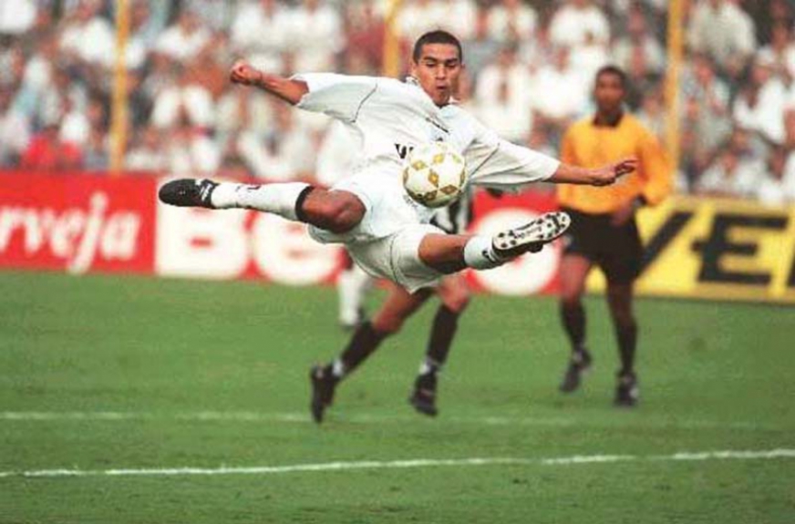 Aristizabal (colombiano, 98 e 99)