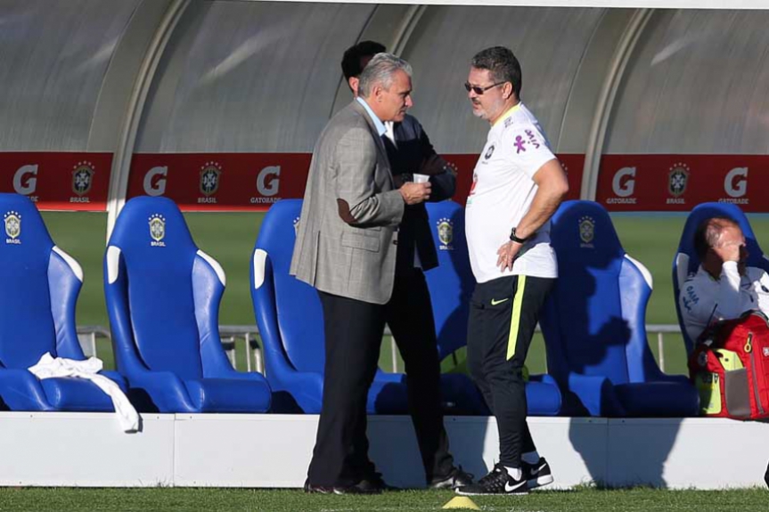 Tite - Treino Seleção Olimpica (foto:Lucas Figueiredo / MoWA Press)