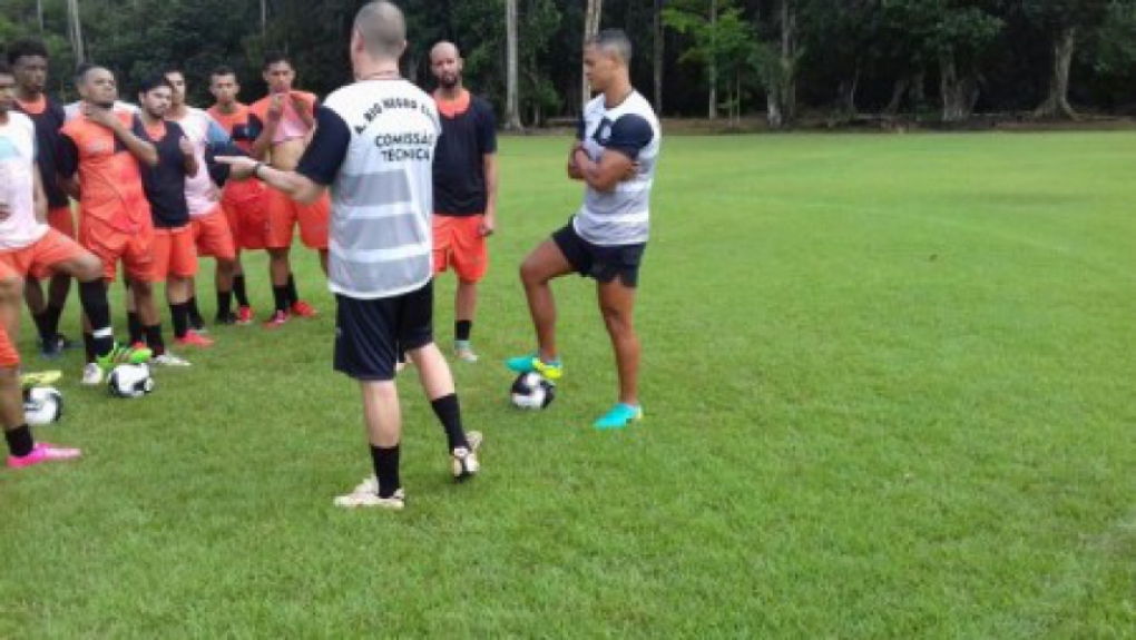Dodô foi apresentado como técnico do Rio Negro na última segunda
