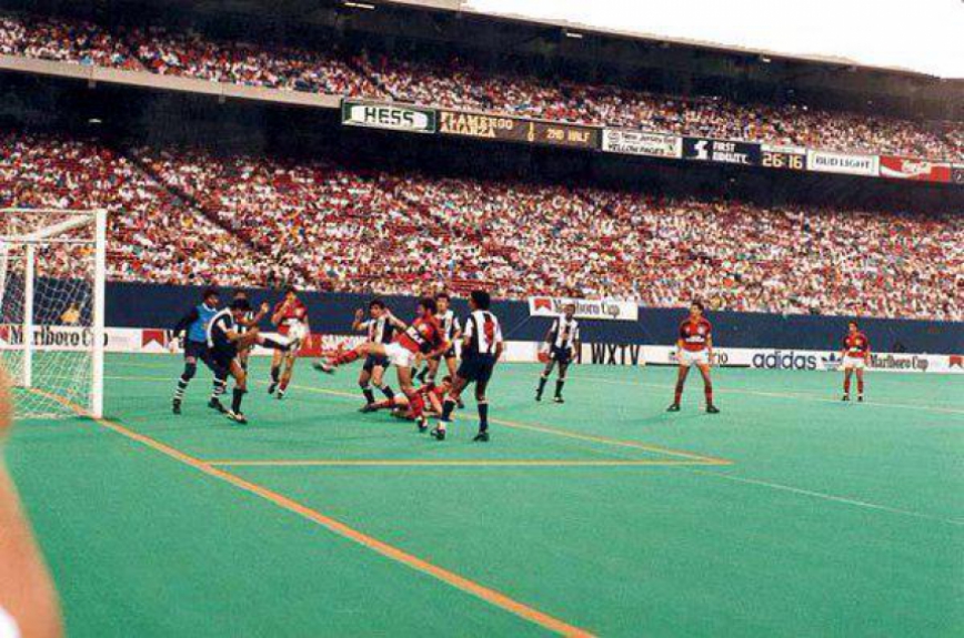 Flamengo tem uma taça nos EUA, a Copa Marlboro, em 1990. Alianza Lima, Sporting e um combinado americano foram os rivais