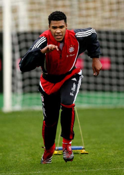 Tratado como a grande revelação brasileira, Breno foi para o Bayern de Munique já em 2008