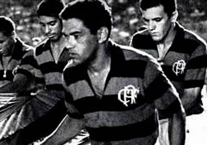 Garrincha, com a camisa do Flamengo