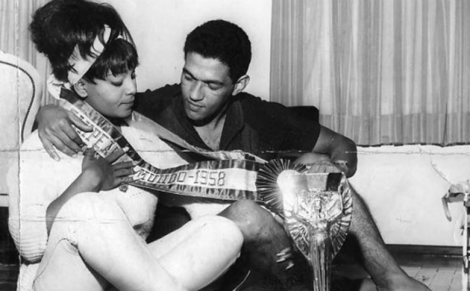 Garrincha e Elza depois da vitória da Copa de 1958