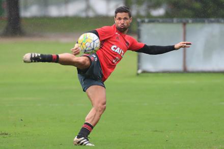 Diego comanda o meio do Flamengo (Gilvan de Souza / Divulgação / Flamengo)