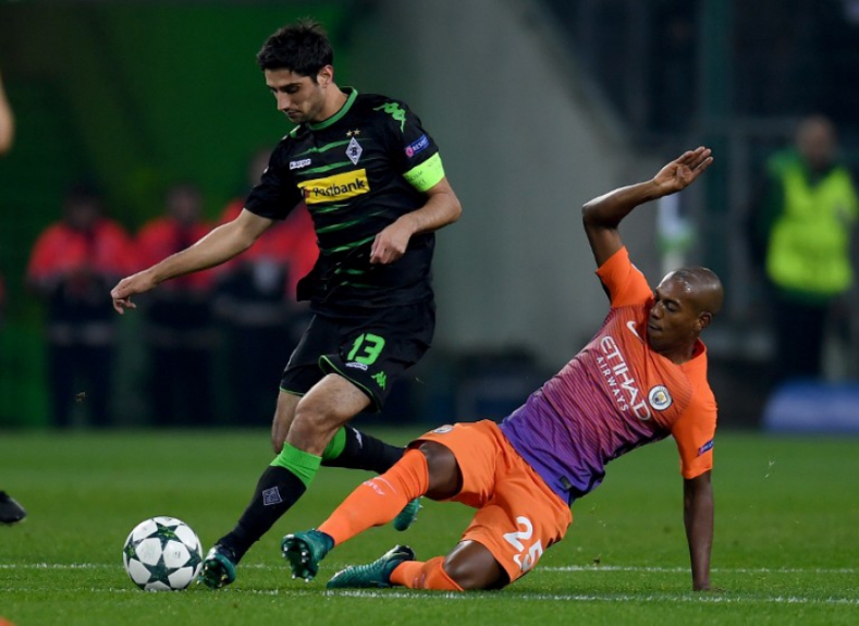 Stindl e Fernandinho - Borussia Mönchengladbach x Manchester City