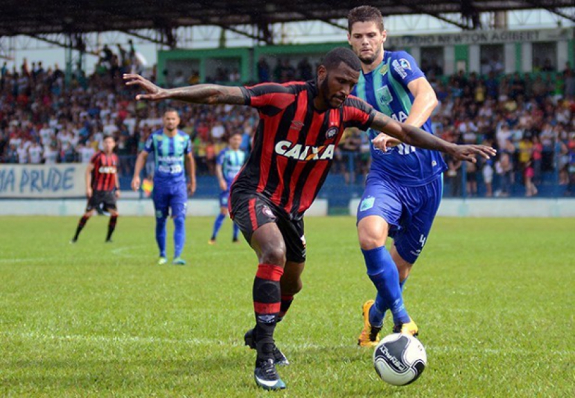 Partida marcou a reestreia do atacante Douglas Coutinho pelo Atlético-PR