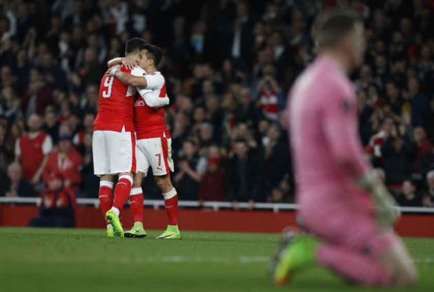 Sánchez e Perez - Arsenal x Lincoln