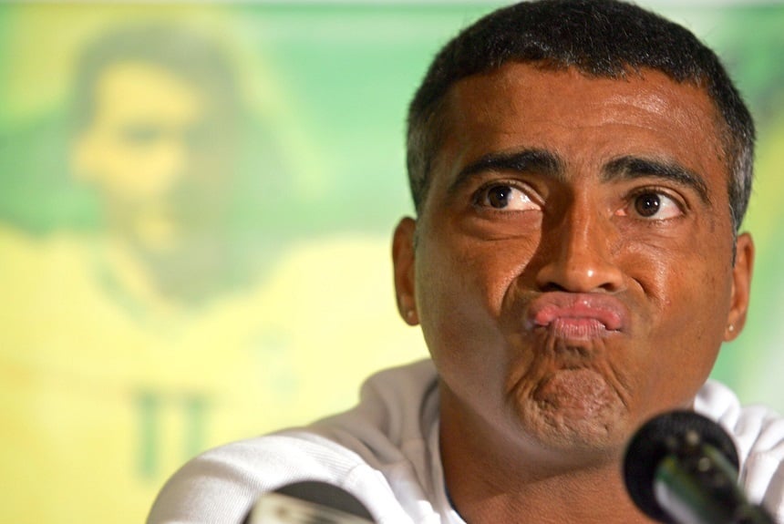 Romário sempre polemizou diante dos microfones. 'Pelé calado é um poeta' e 'Agora a corte está toda feliz: o rei, o príncipe e o bobo' foram as frases mais clássicas.