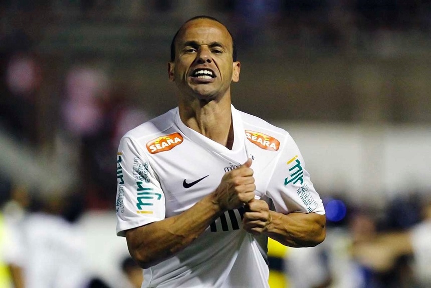 Léo ficou marcado por falar 'vamos ver se o Barcelona é isso tudo'. O Santos acabou perdendo por 4 a 0, fora o baile.