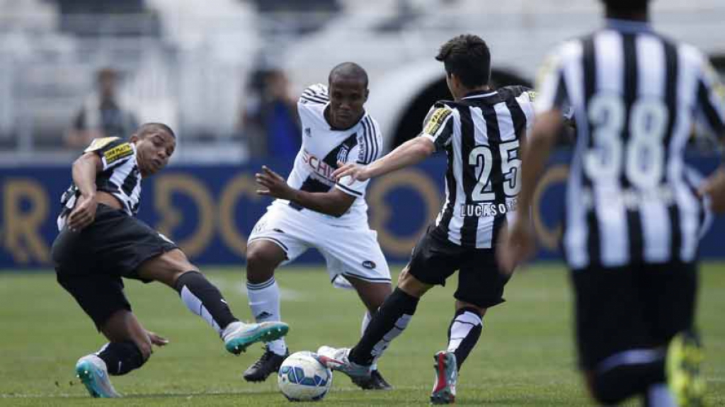 13/09/2015 – Santos 1 x 3 Ponte Preta – Campeonato Brasileiro – Moisés Lucarelli