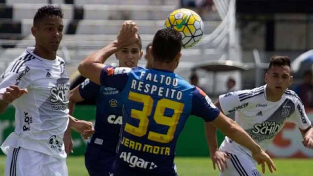 06/11/2016 – Santos 2 x 1 Ponte Preta – Campeonato Brasileiro – Moisés Lucarelli
