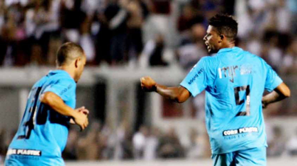 27/07/2013 – Santos 0 x 1 Ponte Preta – Campeonato Brasileiro – Moisés Lucarelli