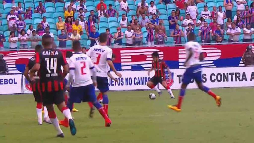 13/03/2016 - Bahia 0 x 2 Vitória (Fonte Nova) - Baiano
