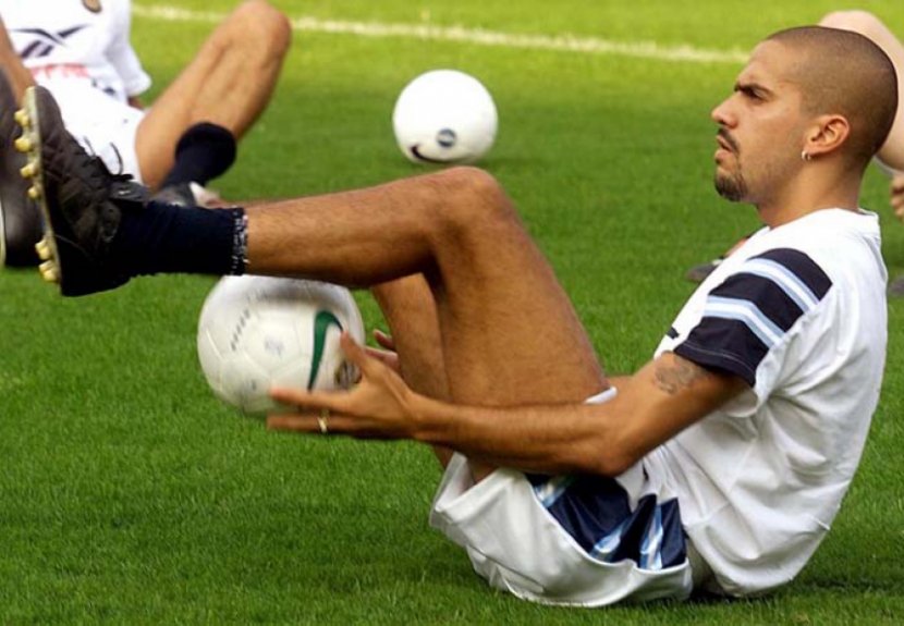 Ainda em 1996 foi negociado com a Sampdoria, da Itália, onde teve discretas atuações