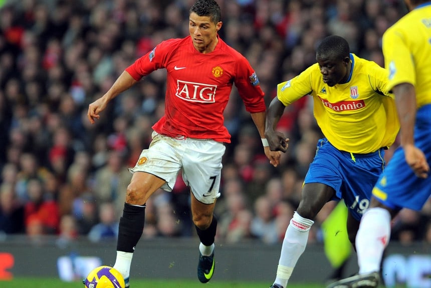 1 º - Cristiano Ronaldo: O craque português aparece no topo da lista após brilhar com a camisa do Manchester United na década passada. Fez parte do imortal time de Alex Ferguson campeão da Champions e do Mundial de Clubes em 2008