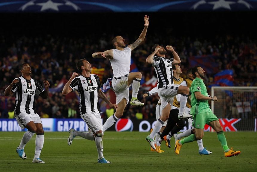 Mas no fim quem comemorou mesmo foram os jogadores da Juventus, que conquistaram o que poucos poderia acreditar