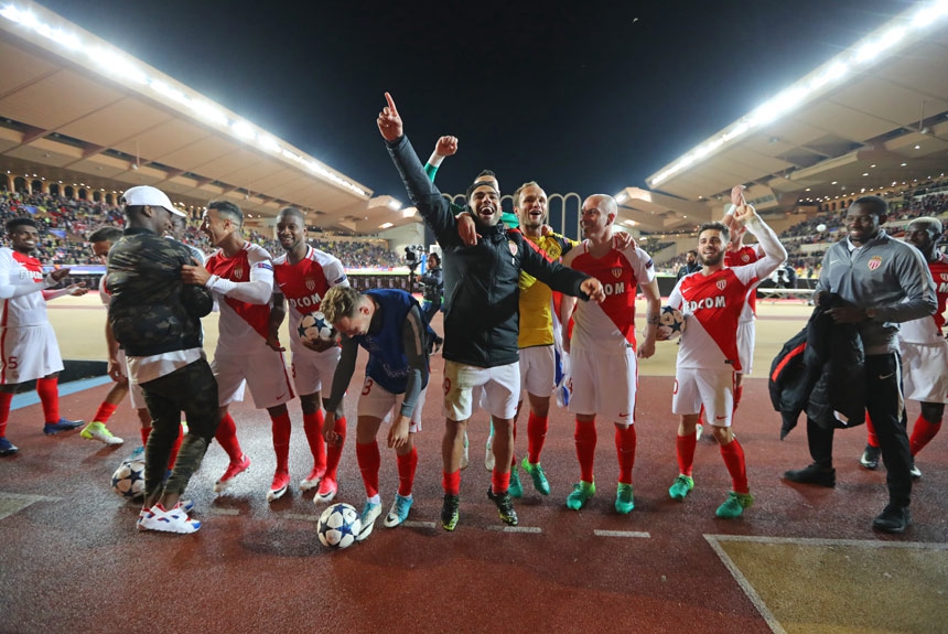 Já os jogadores do Monaco comemoraram muito a manutenção do sonho de repetir 2004, quando foram finalistas