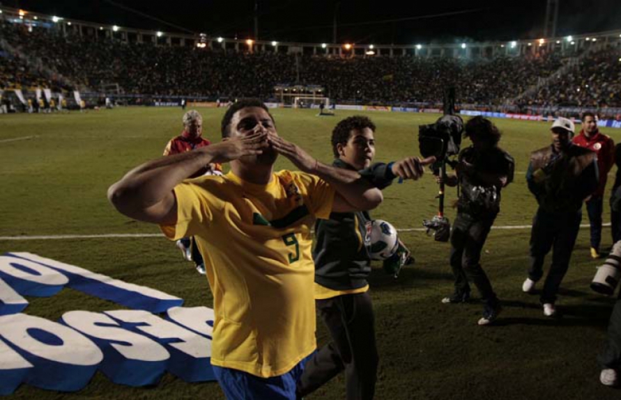 Pacaembu - Despedida do Ronaldo, pela seleção.