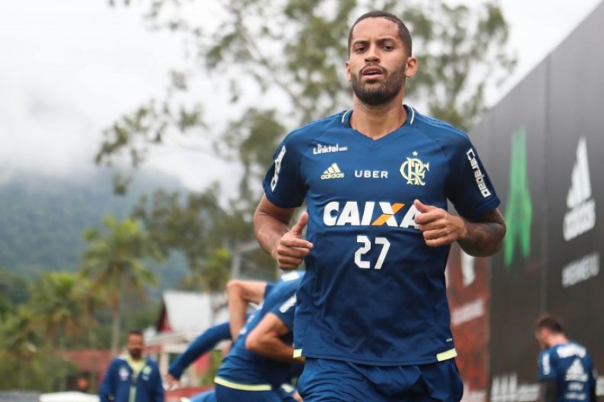 Rômulo em treino do Flamengo