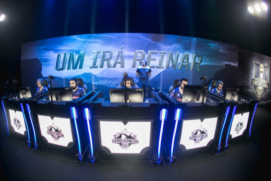 SuperMassive e-Sports x Rampage (28/04)