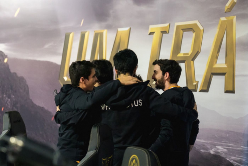 Virtus.Pro x Isurus Gaming (29/04)