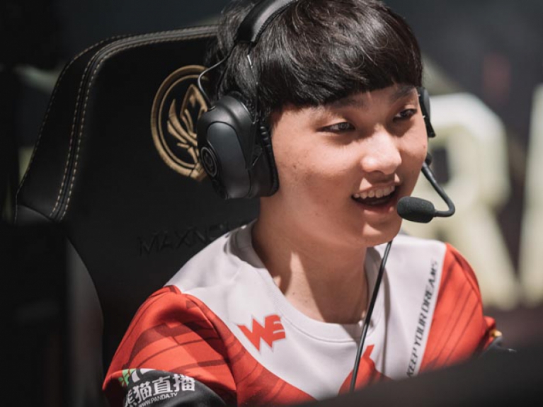 Team WE x Gigabyte Marines (14/05)