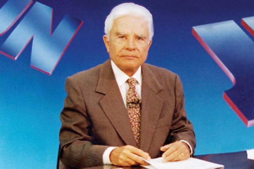 Após 27 anos, Cid Moreira deixava a bancada do Jornal Nacional
