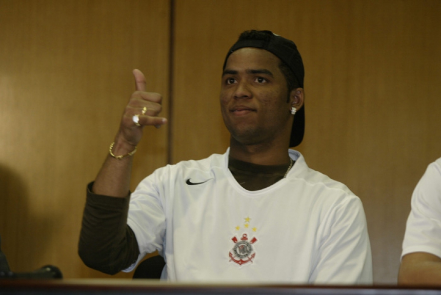 Carlos Alberto contratado pelo Corinthians em 2005 - Apresentação