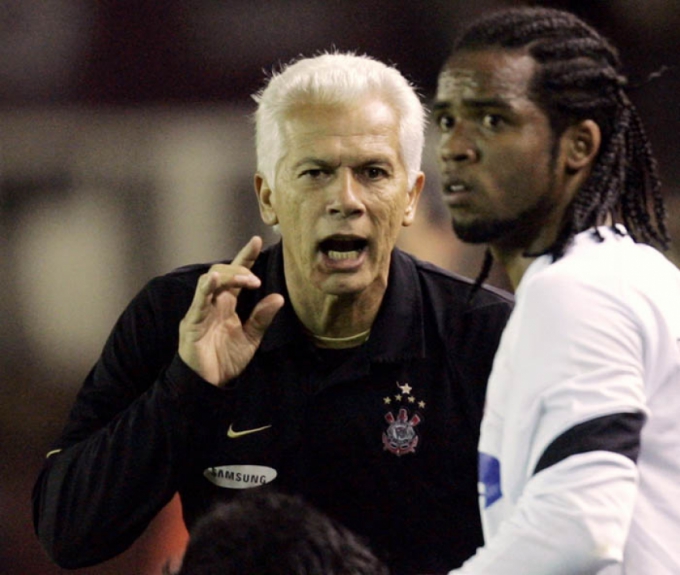 Carlos Alberto com Emerson Leão no Corinthians em 2006