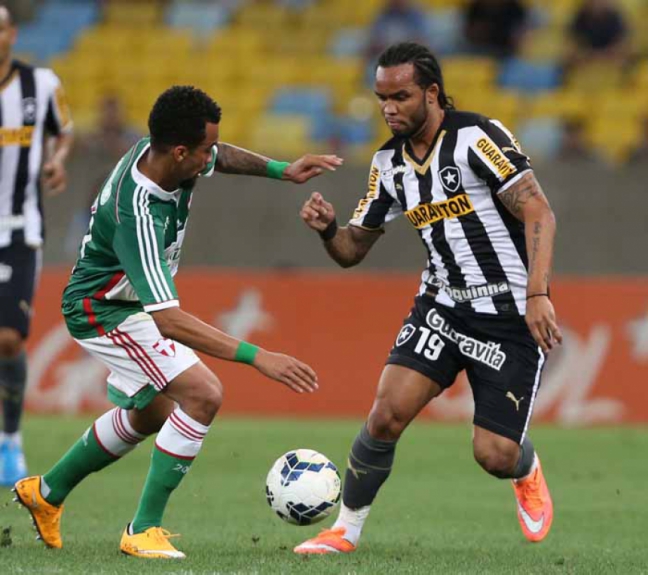 Carlos Alberto pelo Botafogo em 2014