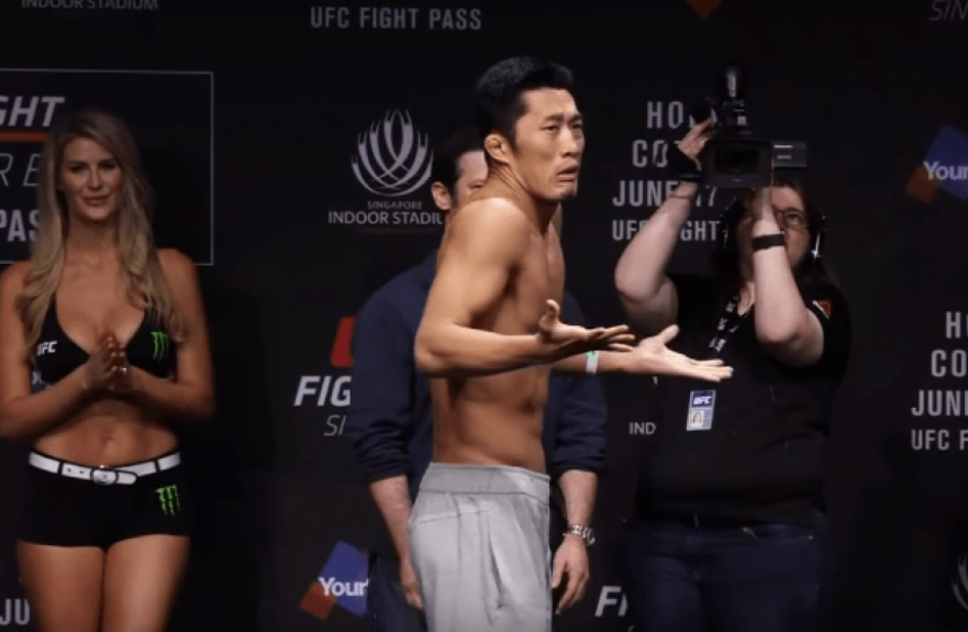 Dong Hyun Kim deu show de caretas após brincadeiras de rival