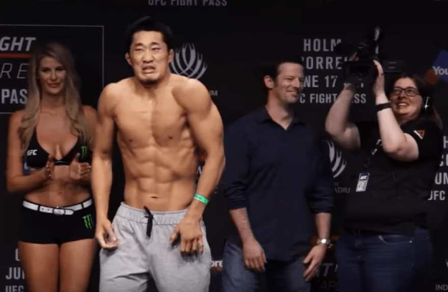 Dong Hyun Kim deu show de caretas após brincadeiras de rival