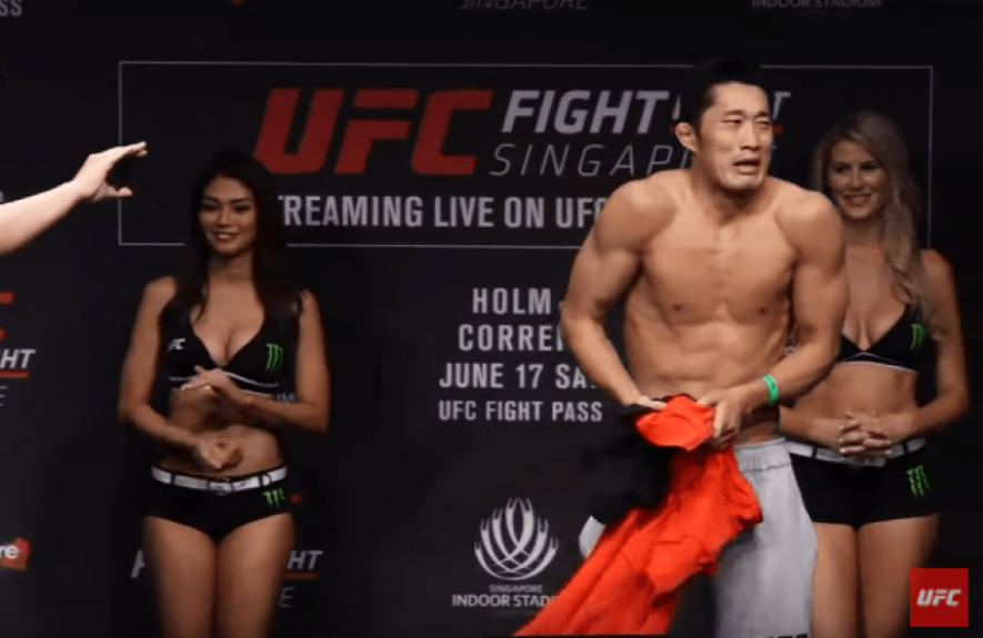 Dong Hyun Kim deu show de caretas após brincadeiras de rival
