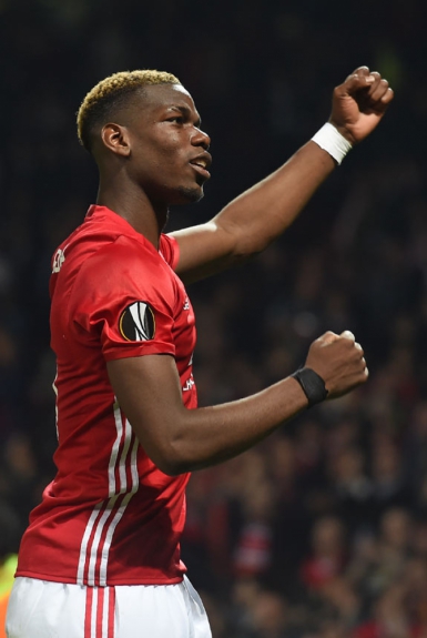 O meia francês Paul Pogba saiu da Juventus para defender o Manchester United em 2016 pela bagatela de 125 milhões de euros (cerca de R$ 463,7 milhões)