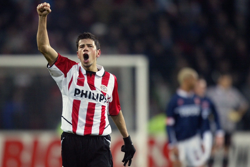 O PSV pagou 14 milhões de euros (cerca de R$ 51,9 milhões) para tirar o atacante Kezman do Partizan em 2000