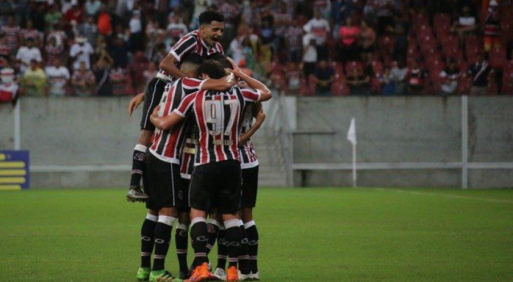 Após quatro rodadas, Santa Cruz volta a vencer