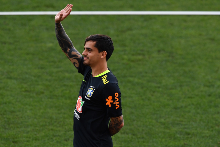 FÁGNER: Nome cotado como um dos possíveis assediados do Corinthians, o lateral deve permanecer no Timão