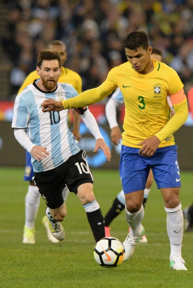 THIAGO SILVA: O zagueiro jogará mais uma temporada no PSG
