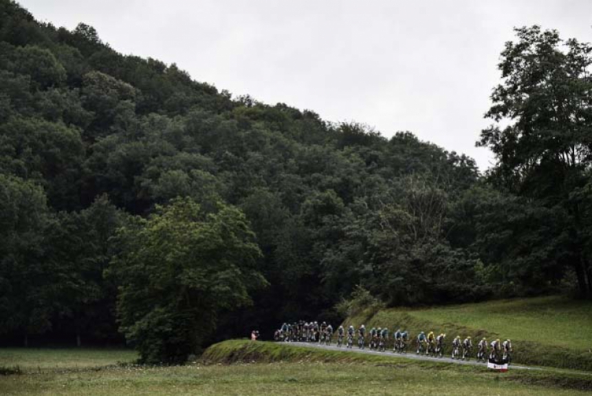A 12ª etapa testou os competidores na subida de uma montanha, entre Pau / Peyragudes, o que exigiu muita força dos competidores