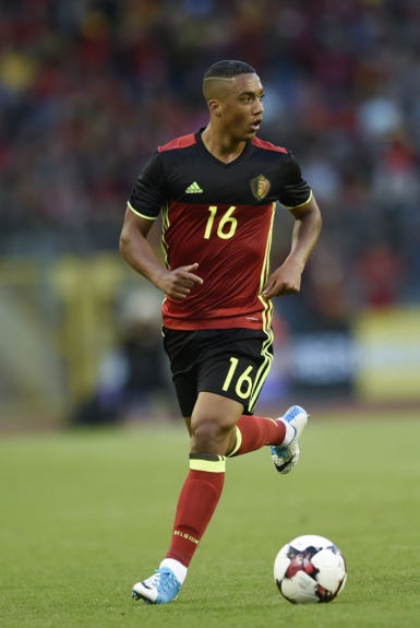 Também por 25 milhões de euros (cerca de R$ 91,2 milhões), o meia belga Youri Tielemans trocou o Anderlecht pelo Monaco, da França