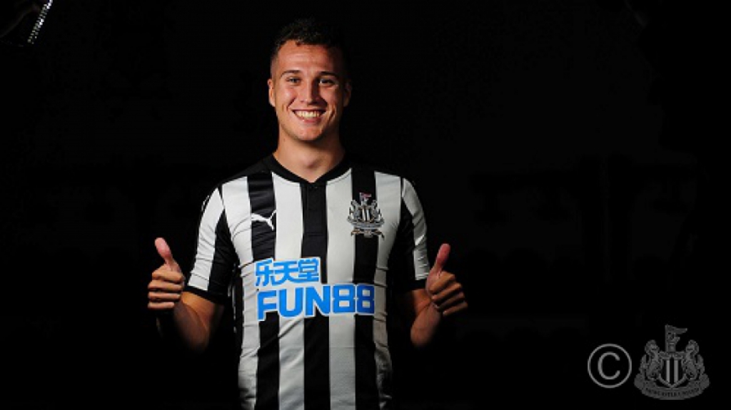 Javier Manquillo - Newcastle