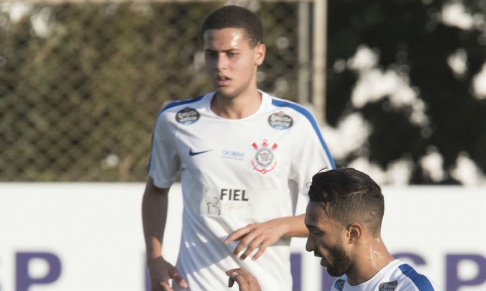 Felipe, do sub-17 do Corinthians