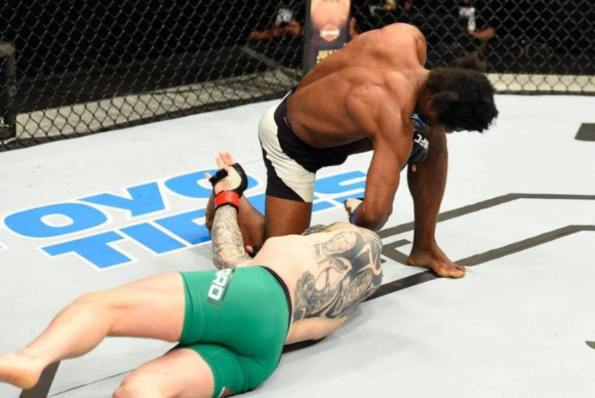 UFC Islândia - Galore Bofando nocauteou Charlie Ward no primeiro round