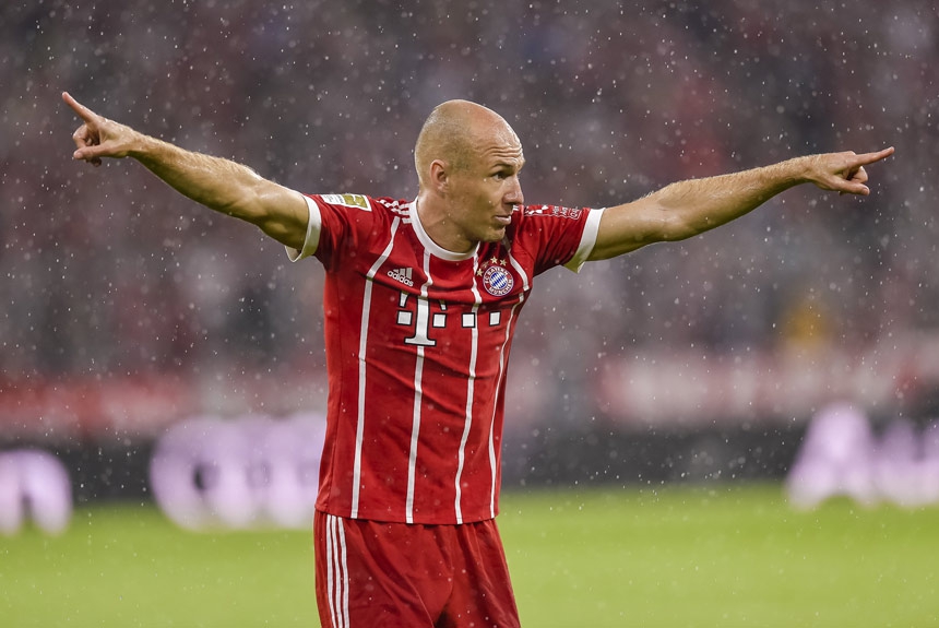 O atacante Arjen Robben é outro craque holandês que vive o drama de não poder disputar a que seria a sua última Copa do Mundo, muito provavelmente