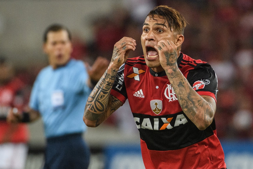 O artilheiro Paolo Guerrero dificilmente vai conseguir fazer a seleção peruana voltar a uma Copa do Mundo