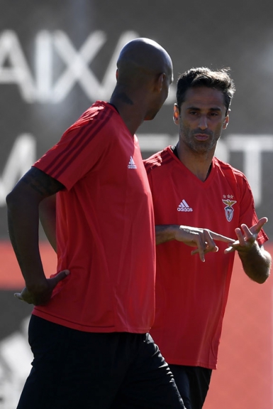 Jonas - O atacante brasileiro segue o faro de artilheiro no Campeonato Português, marcando um dos gols da vitória do Benfica contra o Portimonense por 2 a 1.