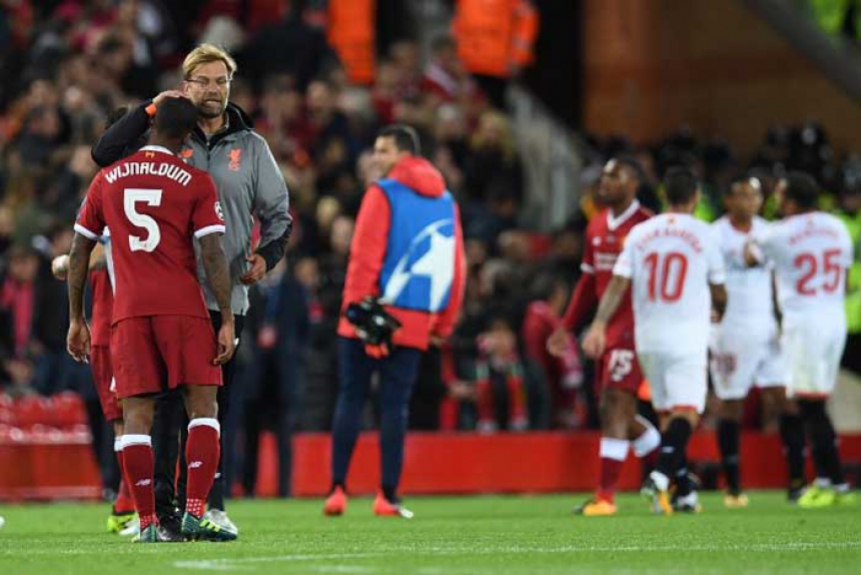 Quem vem passando por uma crise é o Liverpool do técnico Jurgen Klopp. Empate em casa por 2 a 2 com o Sevilla