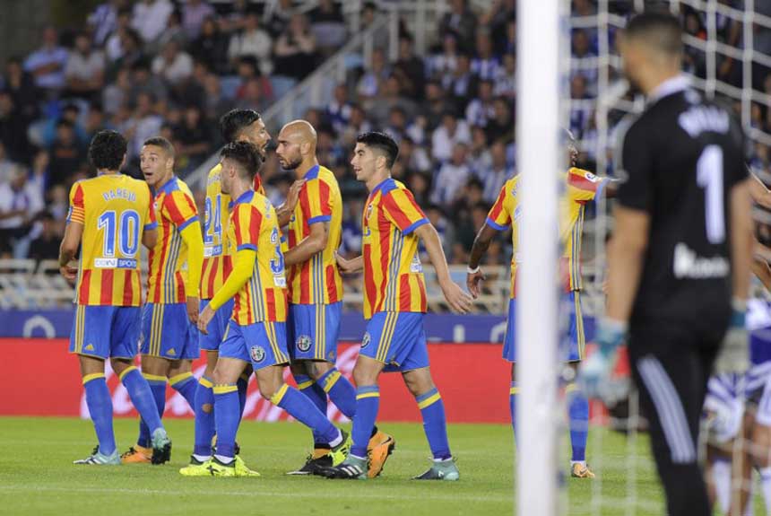 Neto - O goleiro voltou a ser titular do Valencia e, apesar dos gols sofridos, contribuiu para a vitória dos morcegos por 3 a 2 sobre o Athletic Bilbao.