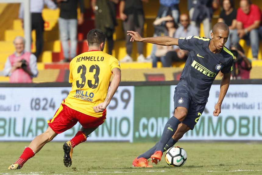 Miranda - O zagueiro da Seleção Brasileira foi mais uma vez titular na defesa da Inter de Milão e conquistou mais uma vitória, dessa vez sobre o Benevento, por 2 a 1.
